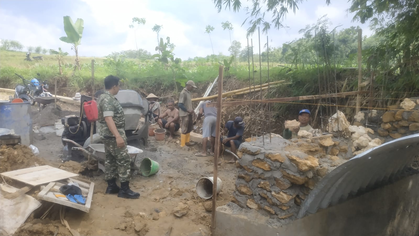 Jembatan Aramco di Blora Dibangun Lewat Gotong Royong TNI dan Warga