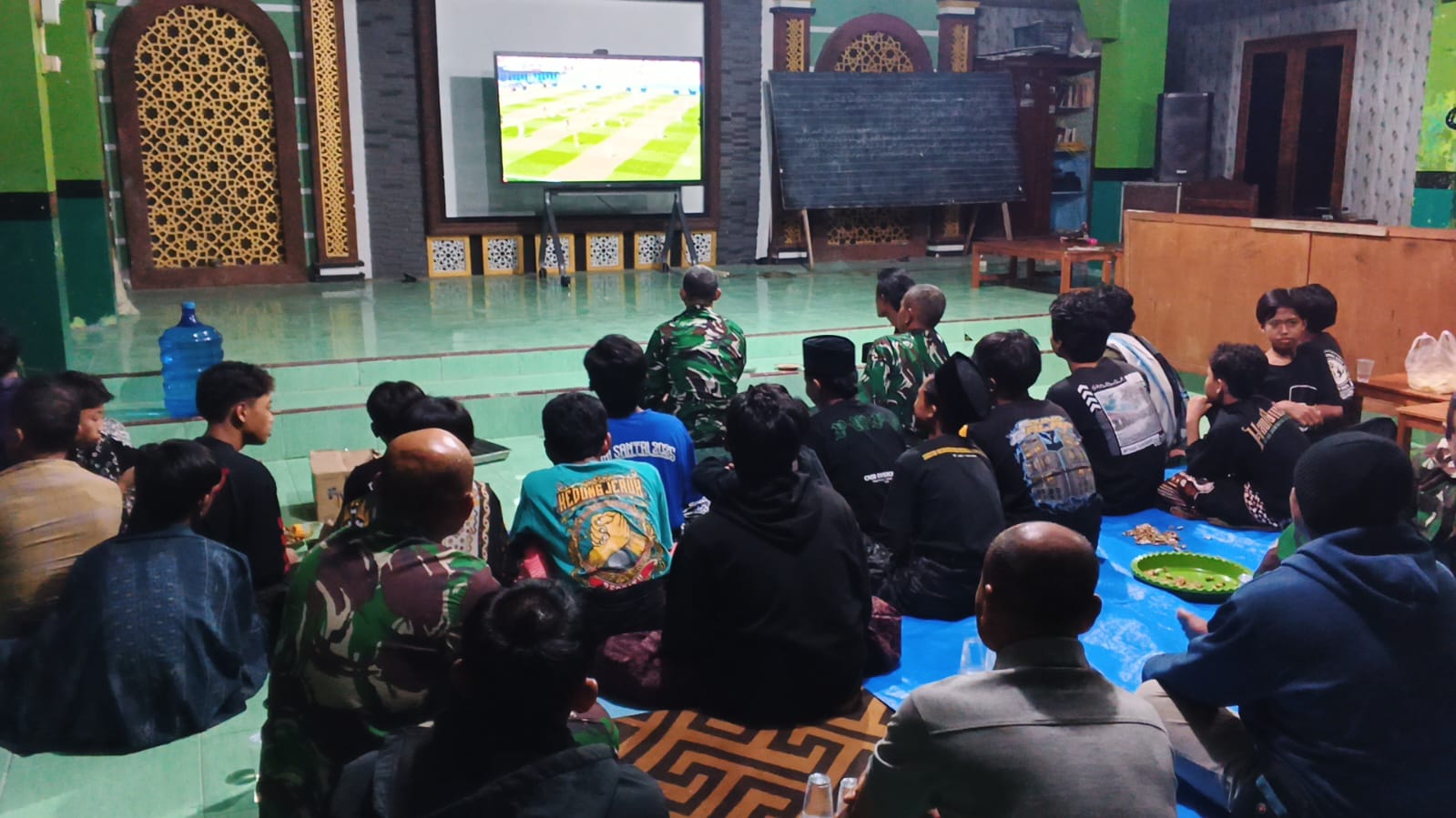 Nobar Piala Dunia 2026, Kodim 0721/Blora Eratkan Silaturahmi TNI-Rakyat di 10 Titik