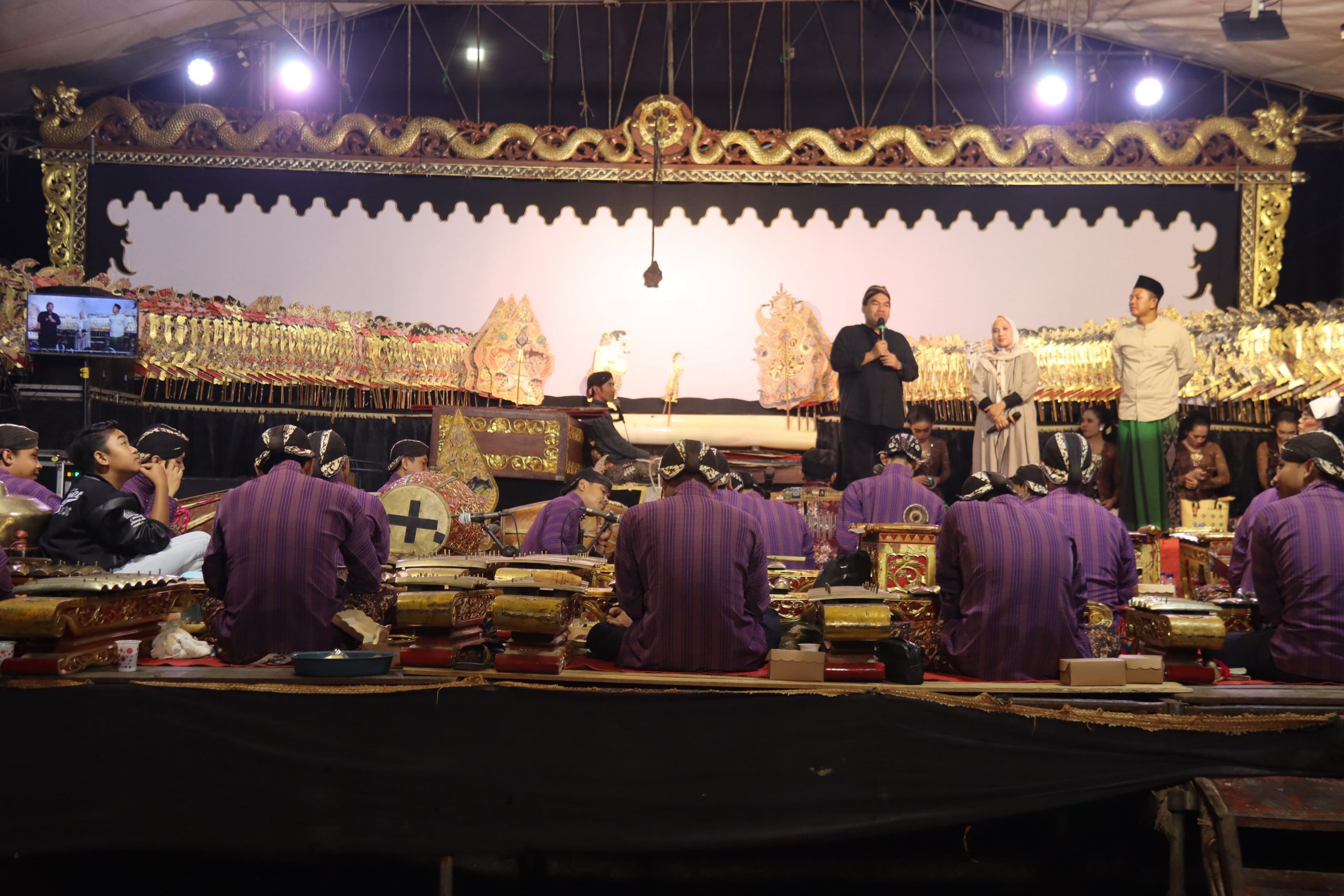 Bupati Blora Optimis di Tengah Pagelaran Wayang, Ajak Masyarakat Tingkatkan SDM