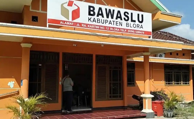 Program Pasar Murah Kemenko Pangan di Blora Diwarnai Dukungan Caleg, Bawaslu Ingatkan Aturan
