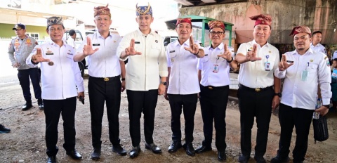 Bupati Egi Lantik 12 Pejabat: Jabatan Bukan Hadiah, Tapi Amanah untuk Rakyat