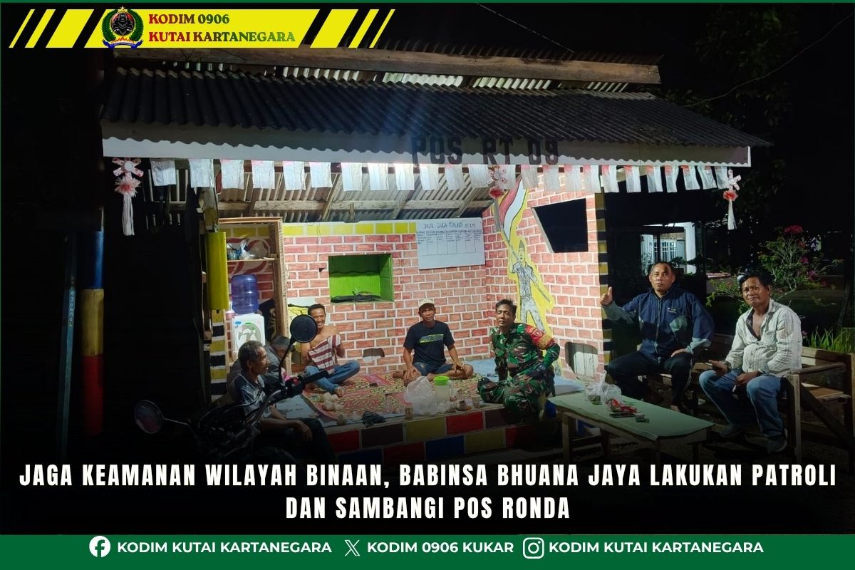 Jaga Keamanan Wilayah Binaan, Babinsa Bhuana Jaya Lakukan Patroli Dan Sambangi Pos Ronda