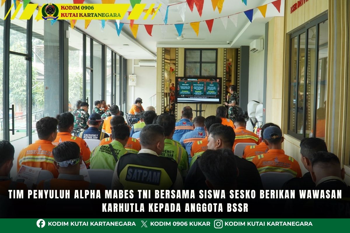 Tim Penyuluh Alpha Mabes TNI Bersama Siswa Sesko Berikan Wawasan Karhutla kepada Anggota BSSR