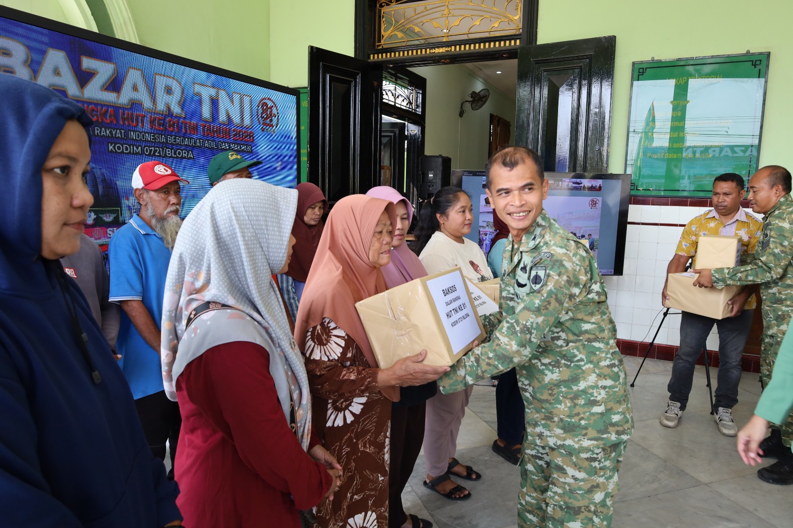 Kodim 0721/Blora Gelar Bazar Murah Sambut HUT ke-81 TNI dan HUT ke-76 Kodam IV/Diponegoro