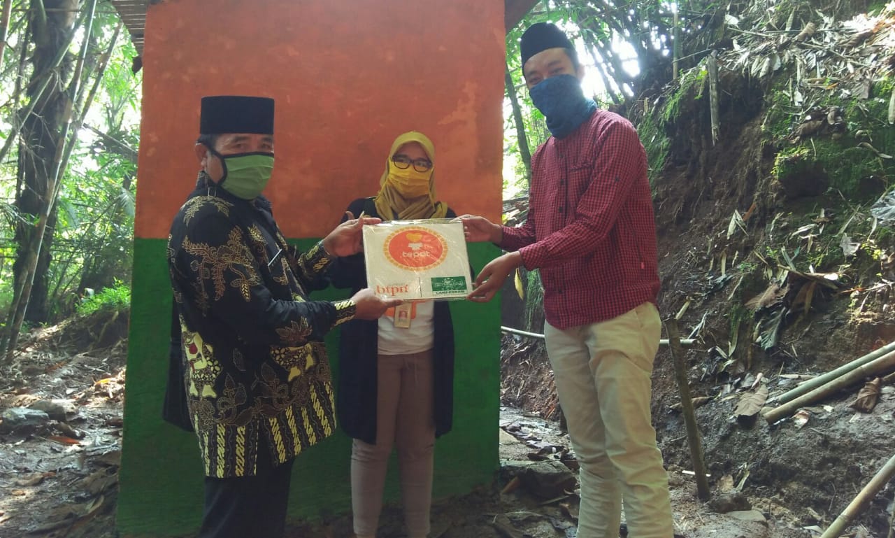 Bersama BTPN Syariah, Lakpesdam PC NU Banyumas Bangun Sarana Air Bersih dan Jamban Umum